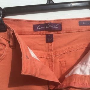 Gloria Vanderbilt Jeans. Peach 🍑 Colored. SUPER WELL MADE. BUTT LOOKS GREAT 😊